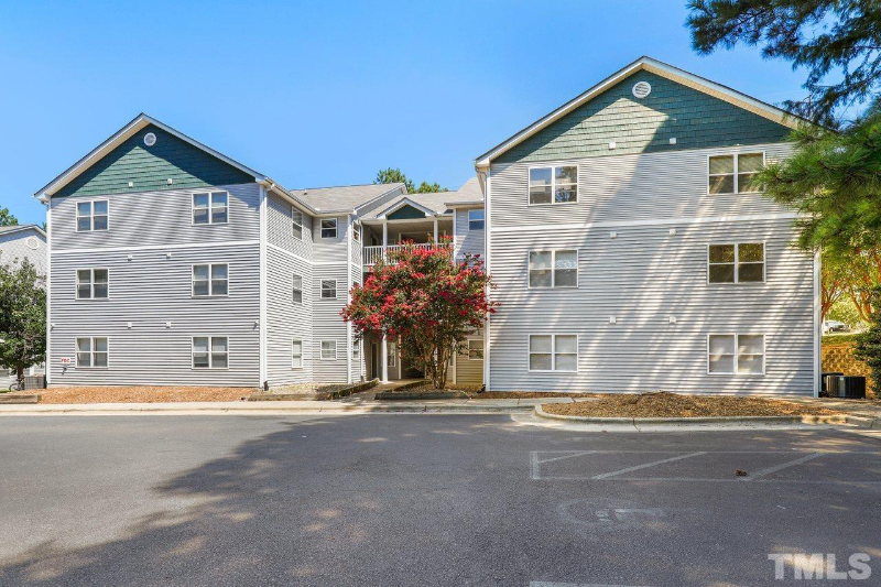 Raleigh Condo: 1440 Collegeview Ave