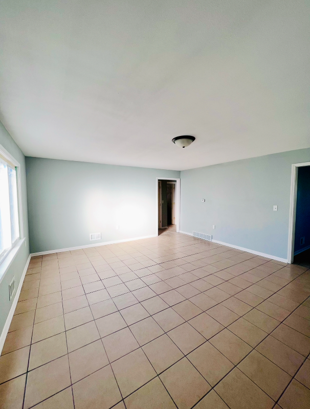 Milwaukee Townhome: 5472A N Long Island Dr