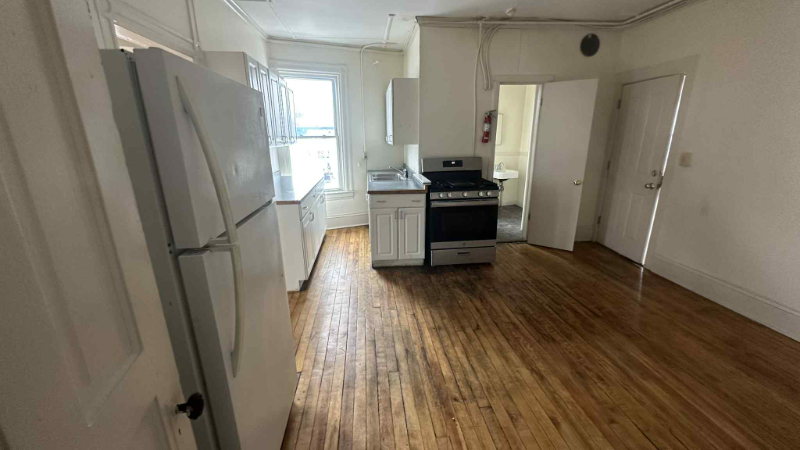 St Johnsbury Apartment: 462 Railroad St