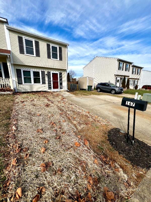 Frederick Townhome: 167 Stonegate Drive