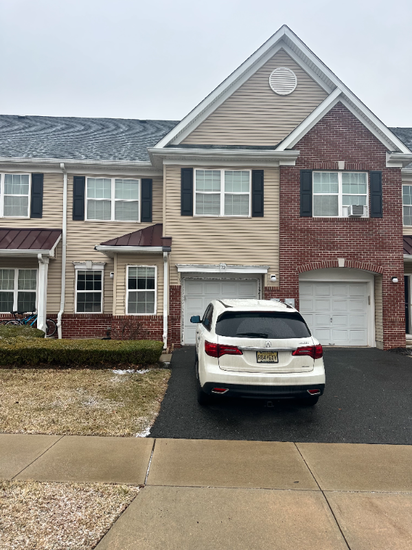 Piscataway Township Townhome: 72 Andrews way