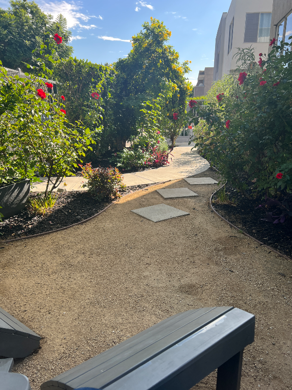 West Hollywood Apartment: 1037 N. Gardner Street