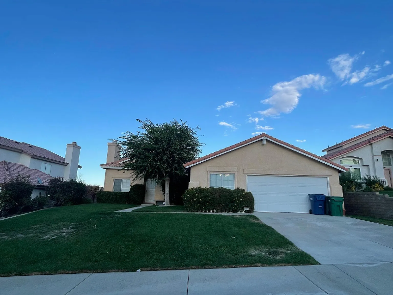 Palmdale House: 36516 Copper Ln,
