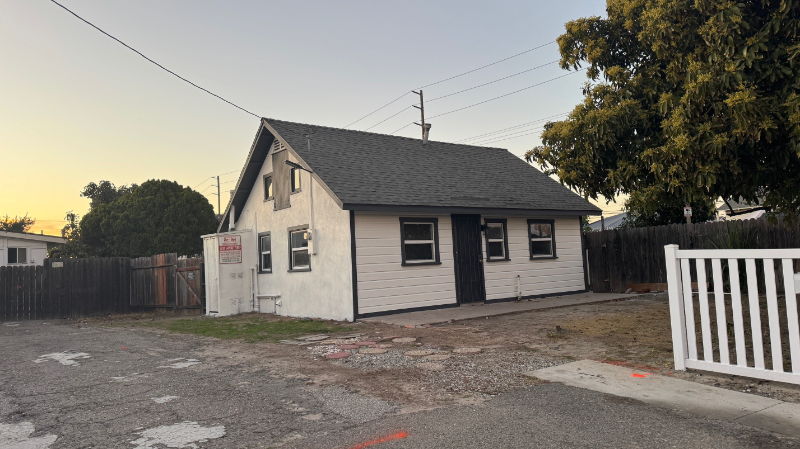 Stanton House: 10521 Lowden Street