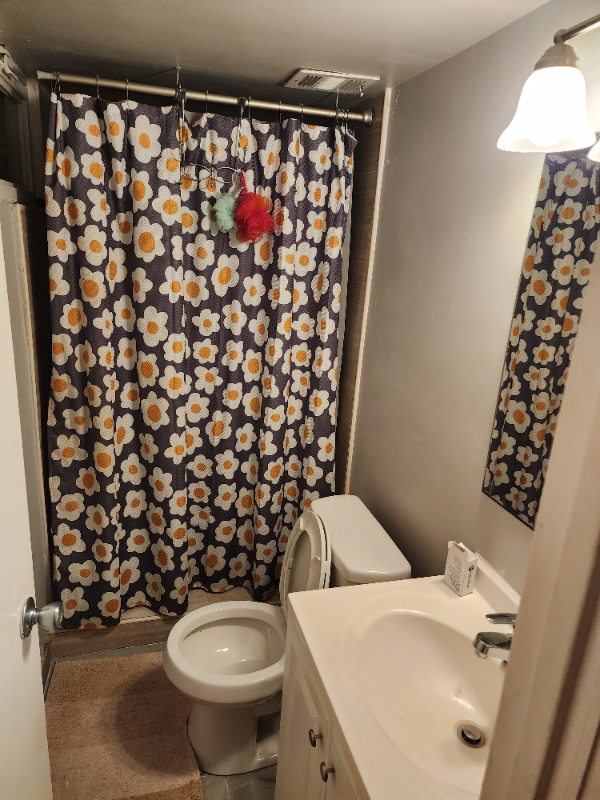 Laurel House: 12713 Claxton Dr.