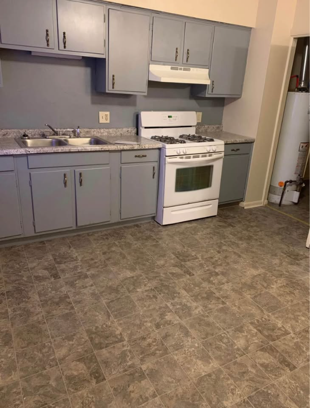 Saginaw House: 2617 Hess Ave