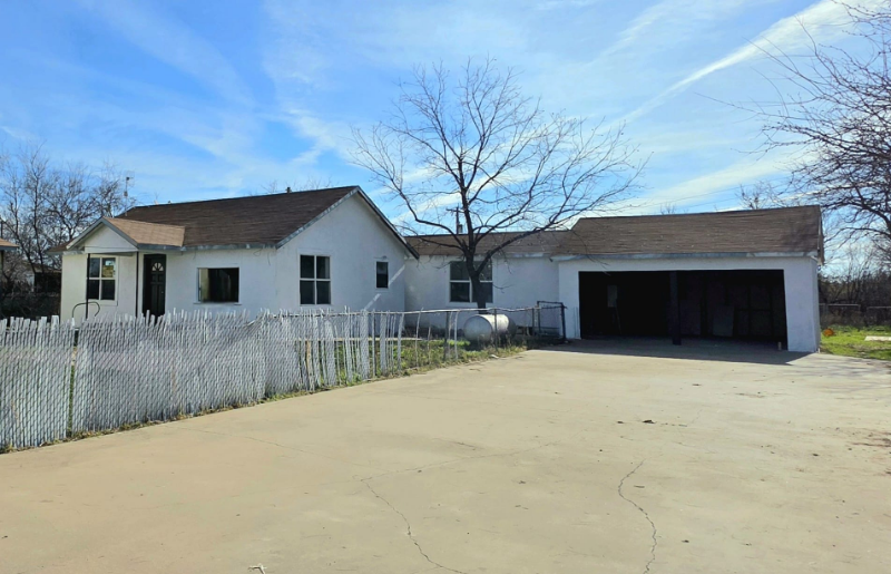 San Angelo House: 2001 Old Ballinger Hwy