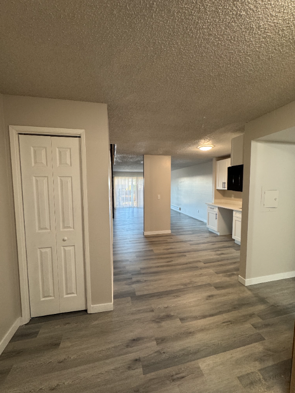 Kent Apartment: 308 Summit Ave N