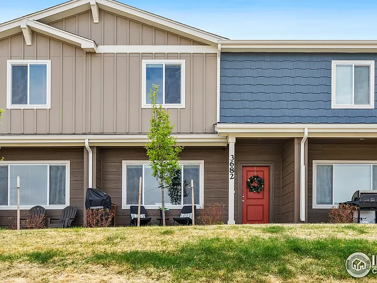 Wellington Townhome: 3682 Ronald Reagan Ave.