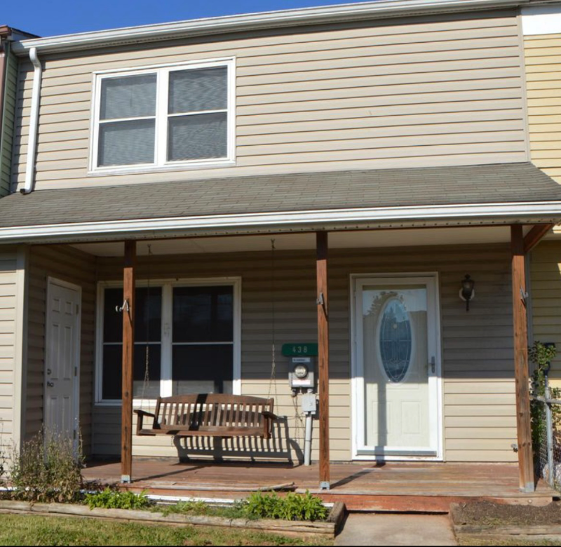 Taneytown Townhome: 438 Red Tulip Court