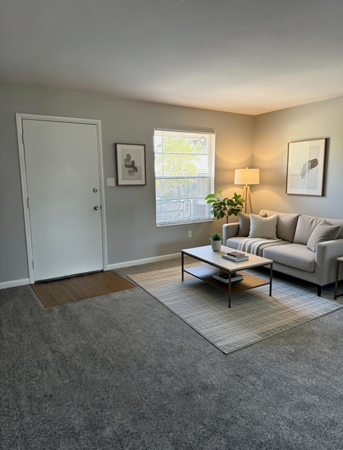 Decatur Apartment: 1619 11th St Se