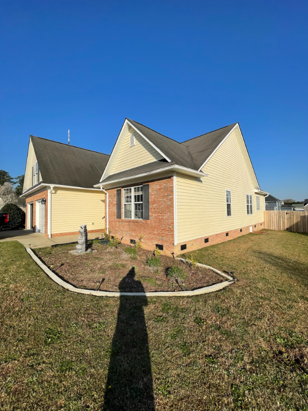 Raeford House: 149 river birch ln