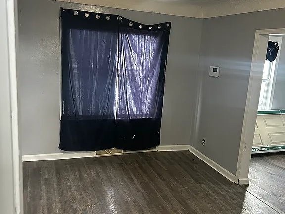 flint House: 2621 Davison rd