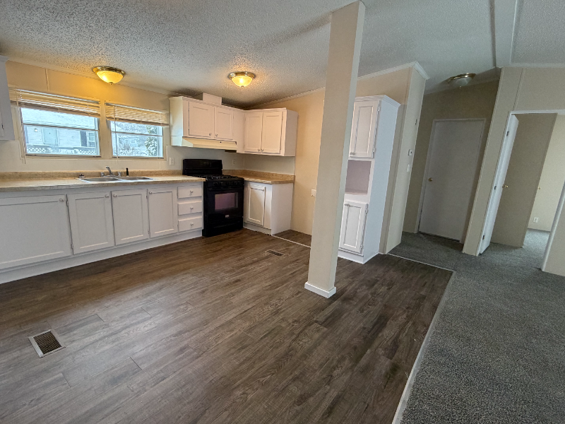 LAPEER House: 137 Hunters Rill