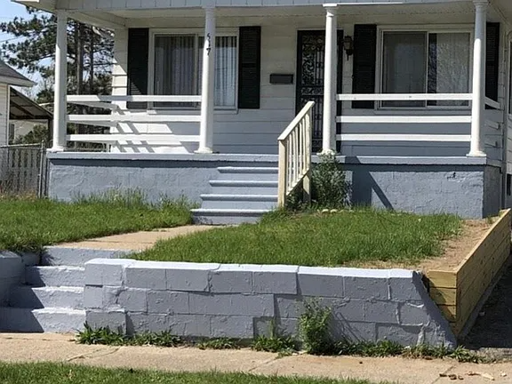 flint House: 517 mckeighan ave