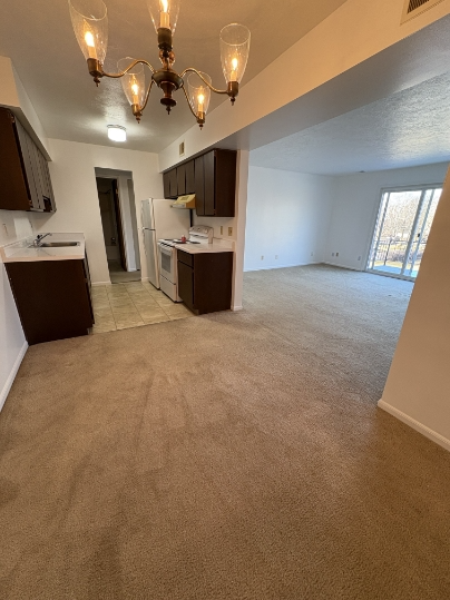 Battle Creek Apartment: 8 Griffin Ct