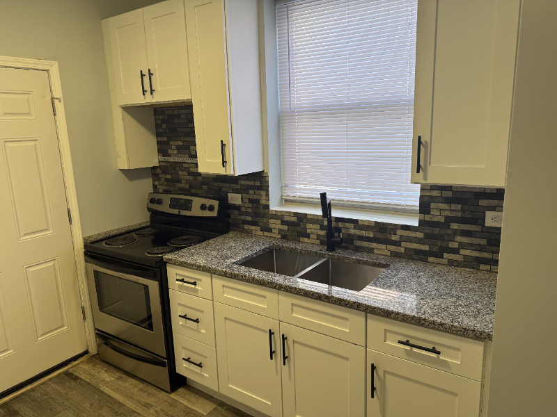 Chicago House: 7204 S Cornell Ave