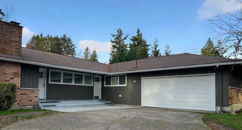 Mercer Island House: 8230 SE 72nd St