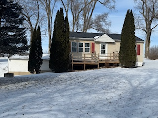 Genoa City House: N1601 Powers Lake Road