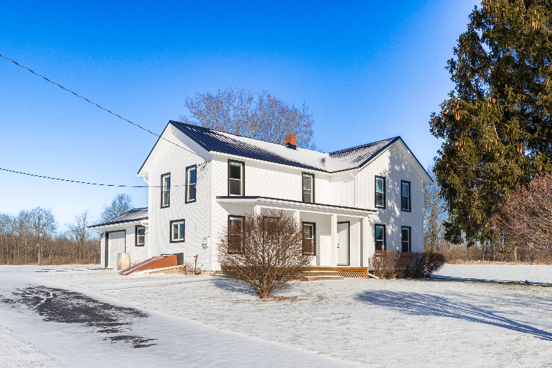 Walworth House: 3013 Daansen Rd,