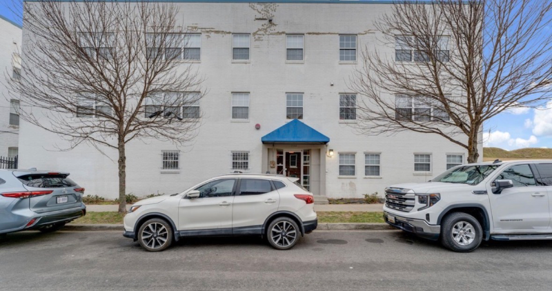 Washington Condo: 1008 Rittenhouse ST NW