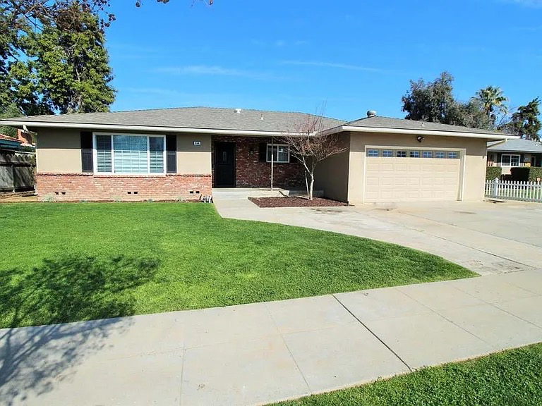 fresno House: 464 E Magill Ave
