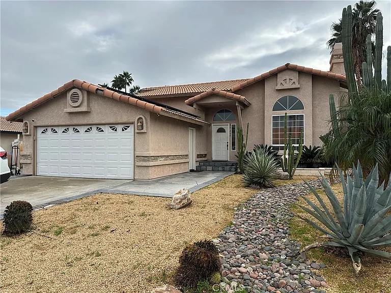 Cathedral City House: 68295 Marina Rd