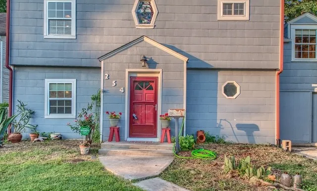 San Antonio House: 254 Quentin Dr., San Antonio, TX 78201