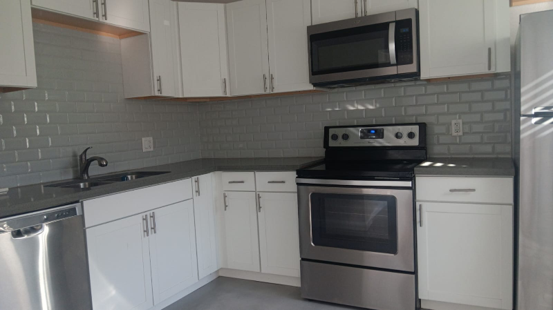 Phoenix Apartment: 340 W Highland #8