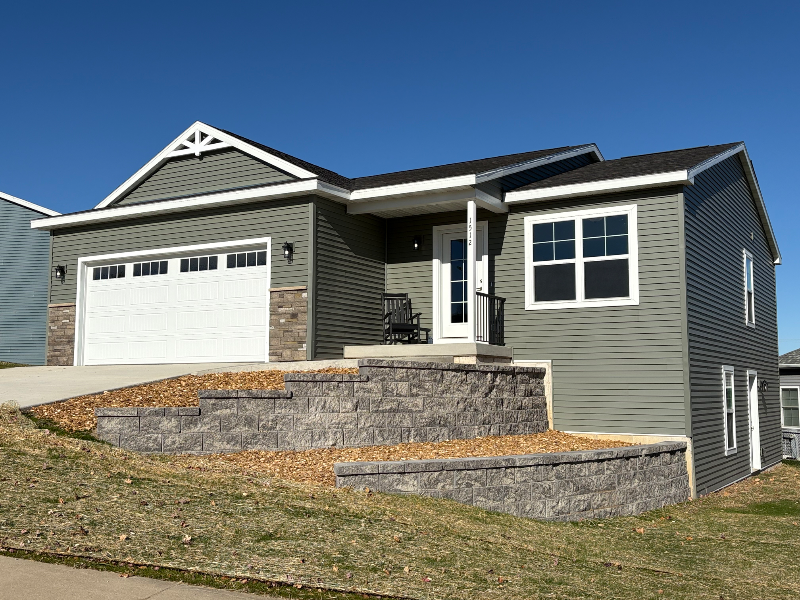 Watertown House: 1512 Wedgewood Drive