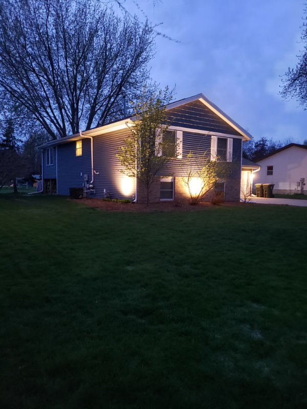 Sun Prairie House: 1507 Andaman St