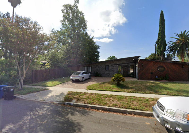 Reseda House: 19410 Blythe Street