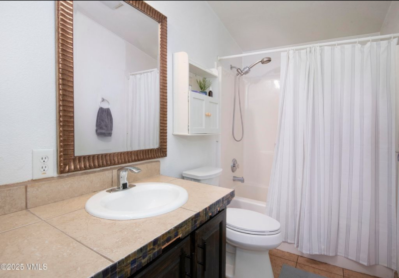 Gypsum House: 146 Catfish Cir,