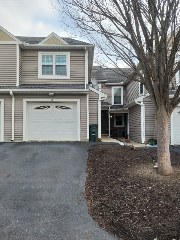 Lancaster Townhome: 48 Harvest Road