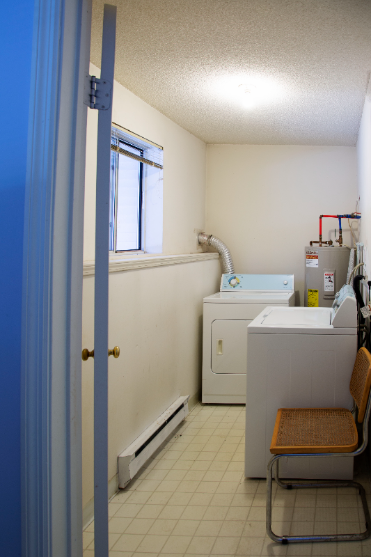 Waterbury Townhome: 925 Oronoke Rd