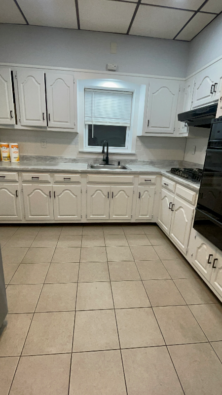 Kearny Multiplex: 163 -165 Hoyt Street