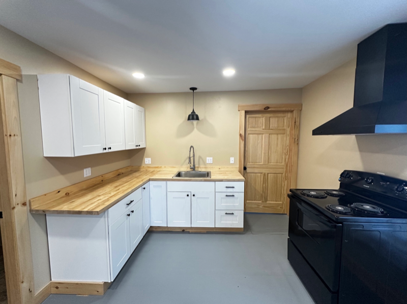 Jay Apartment: 38 Main Street