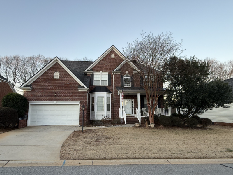 Simpsonville House: 612 Heathercrest Ct