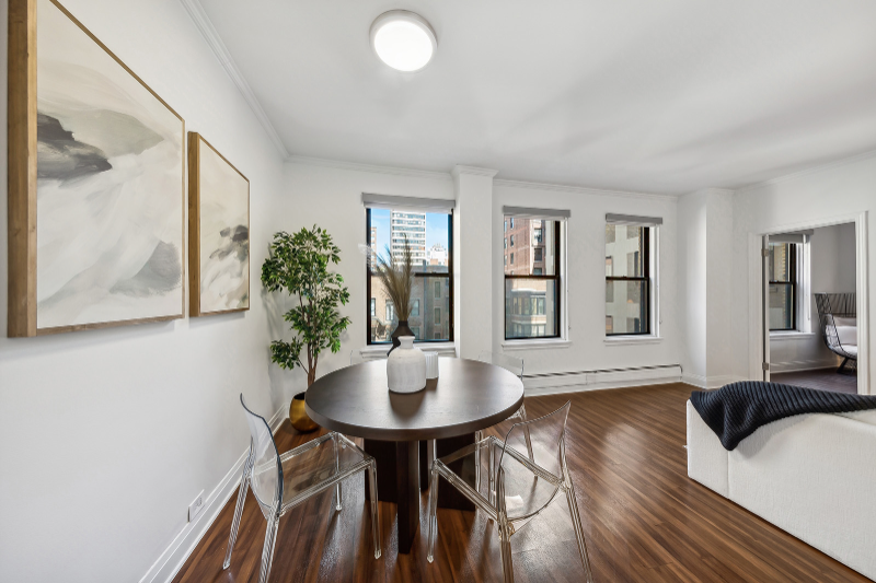 Chicago Condo: 180 E Pearson St