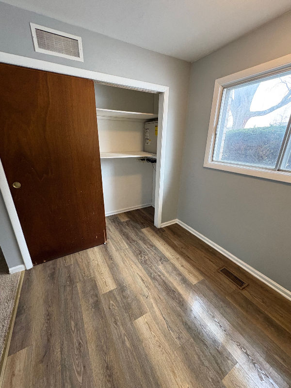 St. Charles Apartment: 1338 S. 14th St.