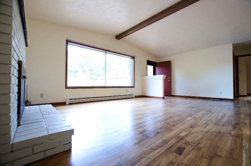 Salem Apartment: 106-209 Harvard Court SE