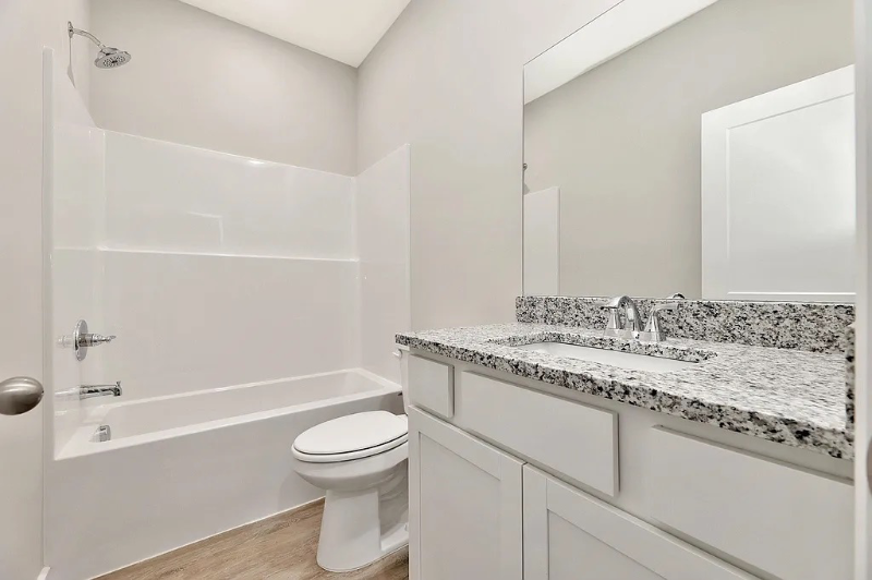 Anderson House: 1003 Fairhaven Dr