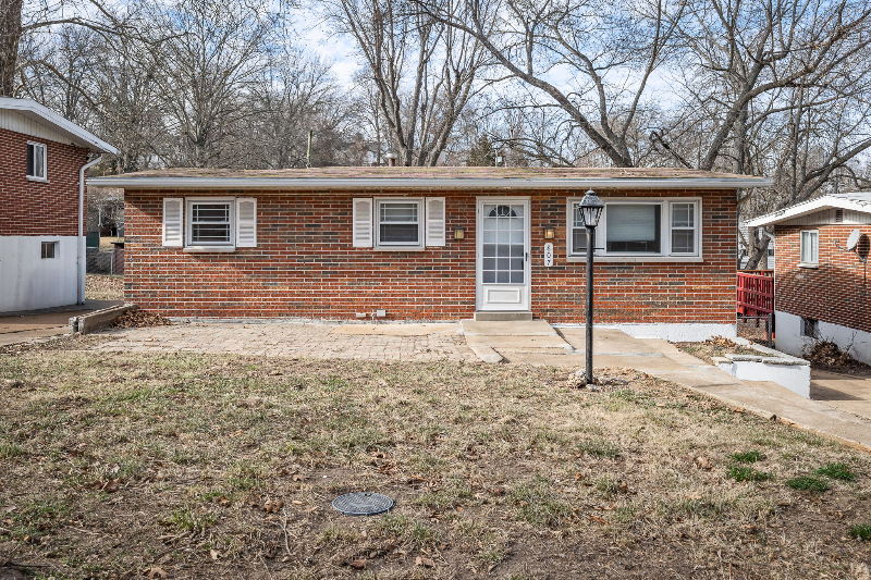 Ferguson House: 807 Thomas Ave