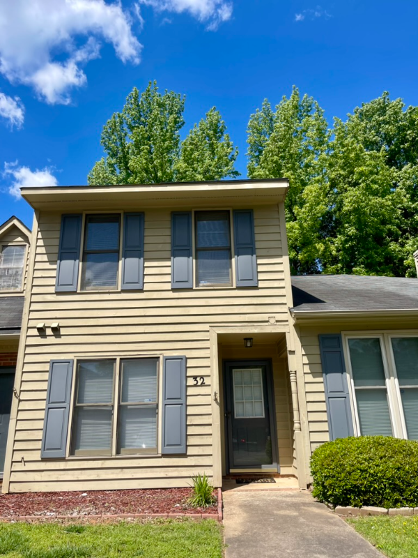 Durham Townhome: 32 Stonewall Way