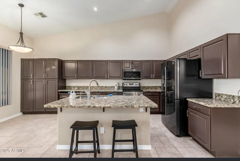 Gilbert House: 278 E. Sagebrush St