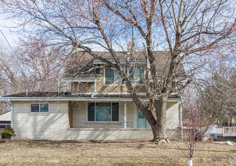 Waipahu House: 94-1015 Pupuhi St