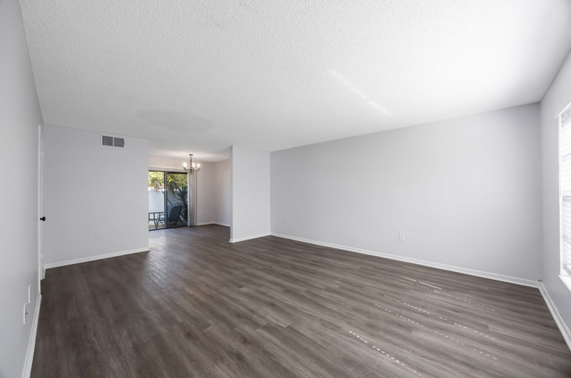 St. Petersburg Townhome: 200 Westwood Terr N