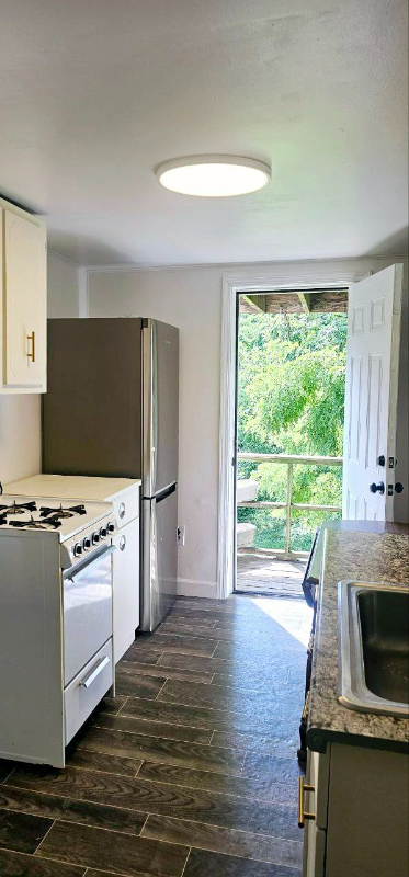 Pittsburgh Multiplex: 214 Southern Ave