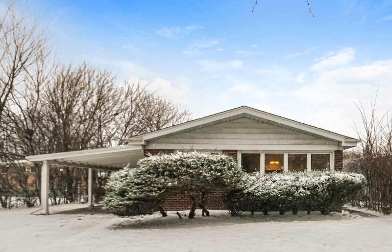 Skokie House: 3643 Greenwood St