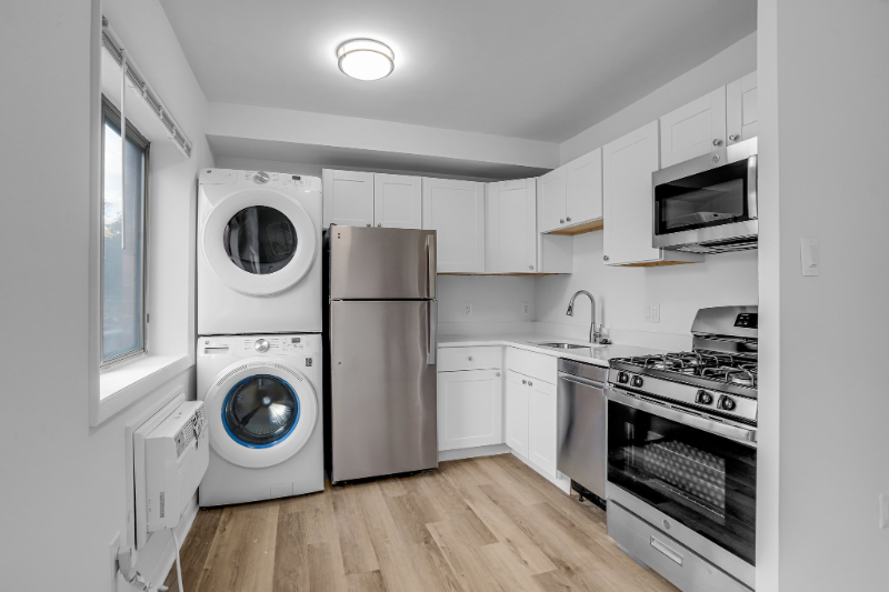 Washington Apartment: 4465 MacArthur Blvw NW